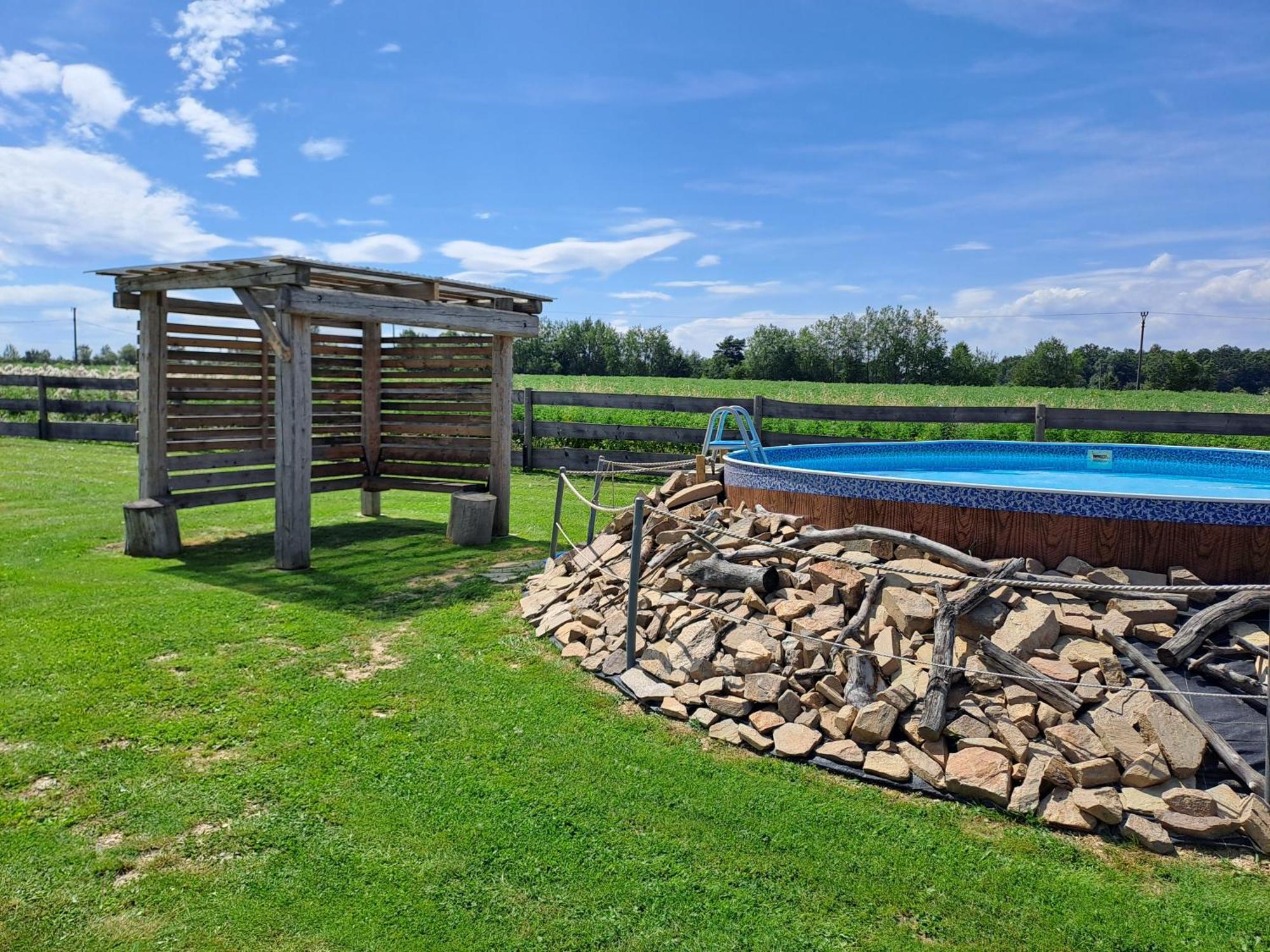 Wellness Srub U Holubu Villa Malsice Eksteriør bilde